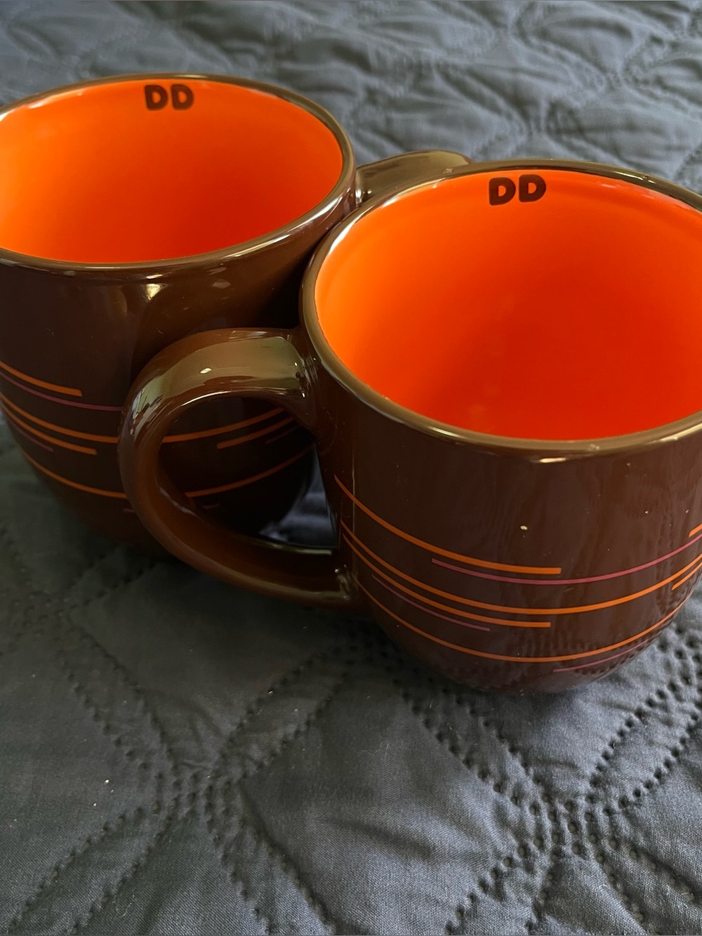 Dunkin Donuts Coffee Mug Collector DD 2011 14oz Brown Orange Pink Stripe Set 2